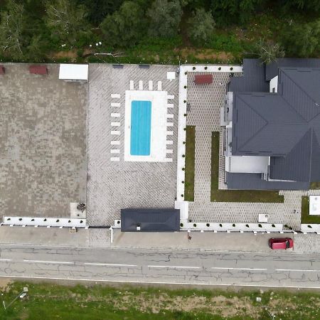 Casa De Vacanta Larisa Novaci-Străini Buitenkant foto