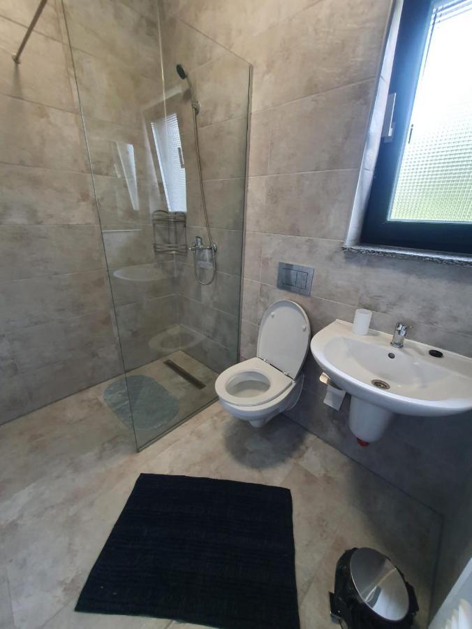 Casa De Vacanta Larisa Novaci-Străini Buitenkant foto