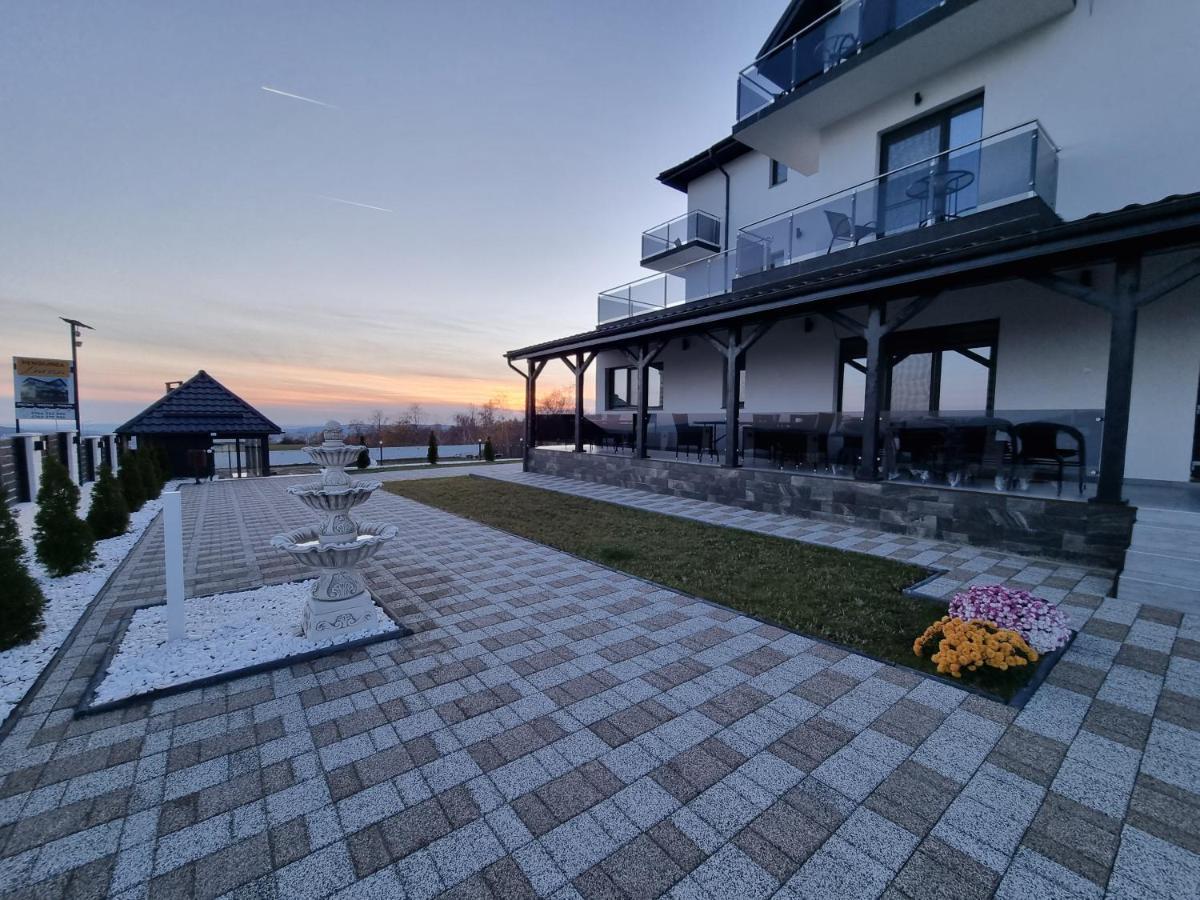 Casa De Vacanta Larisa Novaci-Străini Buitenkant foto