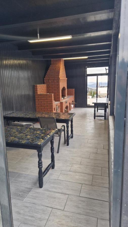 Casa De Vacanta Larisa Novaci-Străini Buitenkant foto