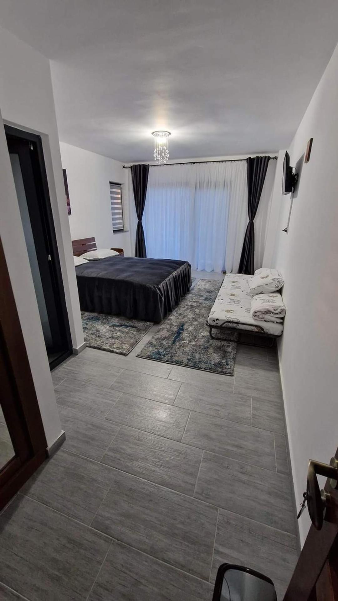 Casa De Vacanta Larisa Novaci-Străini Kamer foto